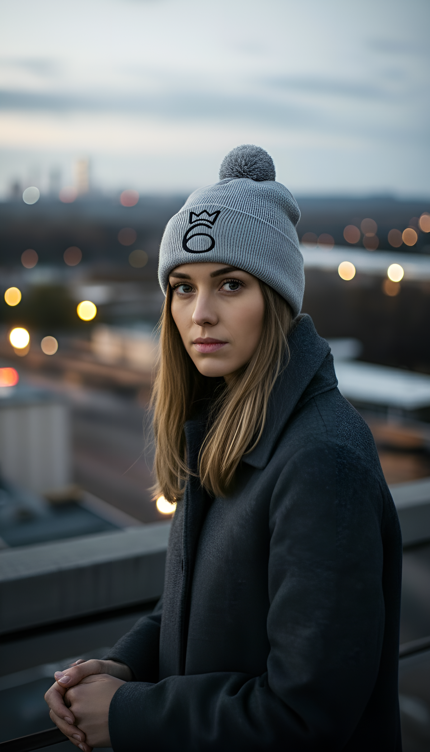 Classic Six Pom-Pom - Black on Heather Grey